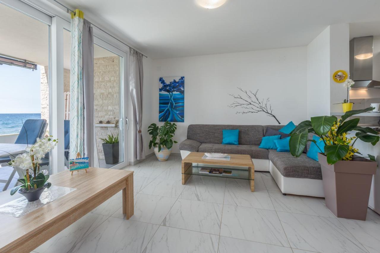 Lucia Apartment *